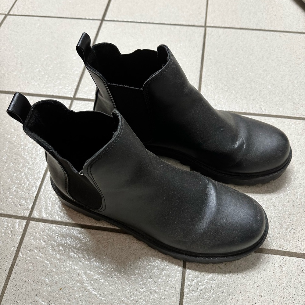 Black boots